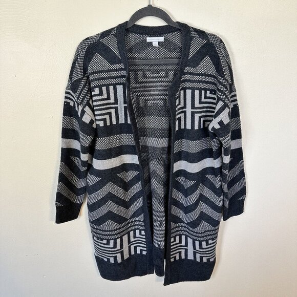 New York & Company Aztec Cardigan Women Size Medium Grey Black Long - Picture 1 of 9